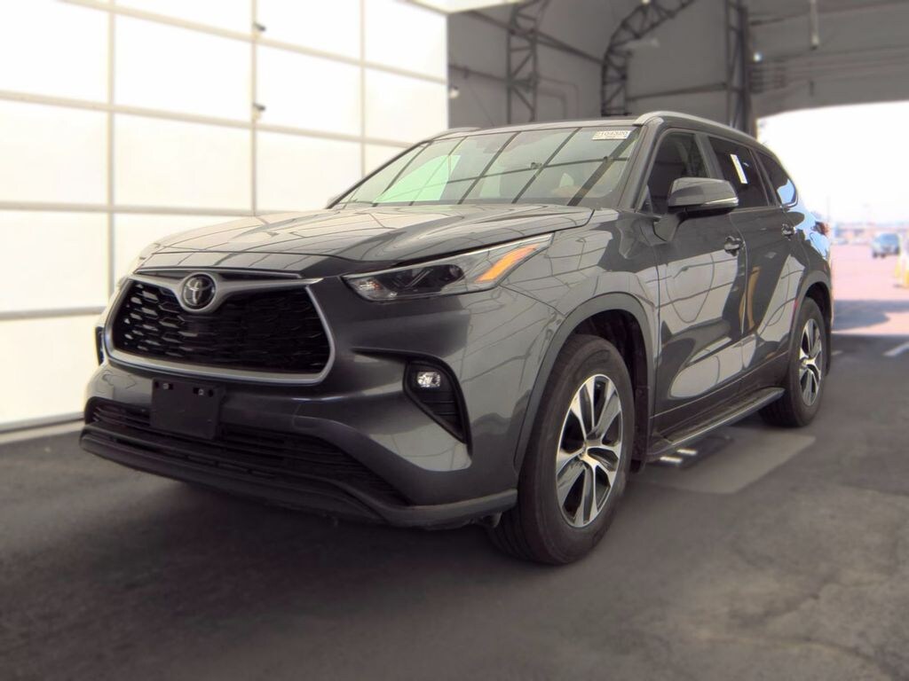 Used 2023 Toyota Highlander XLE SUV