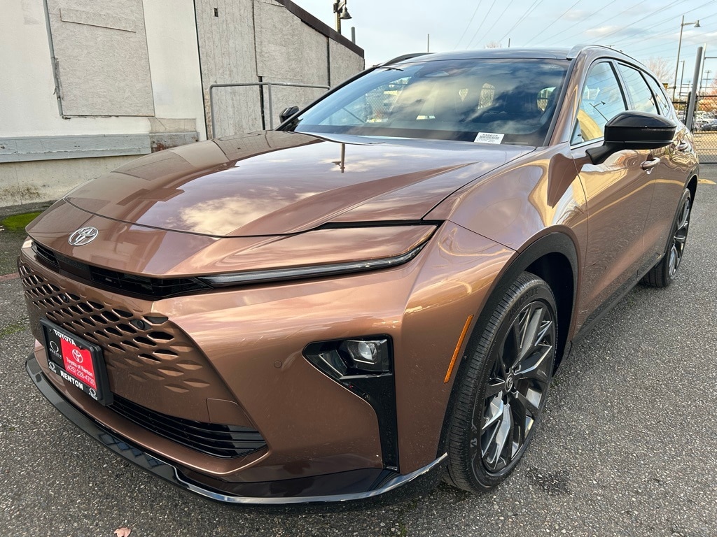 New 2025 Toyota Crown Signia Limited LIMITED