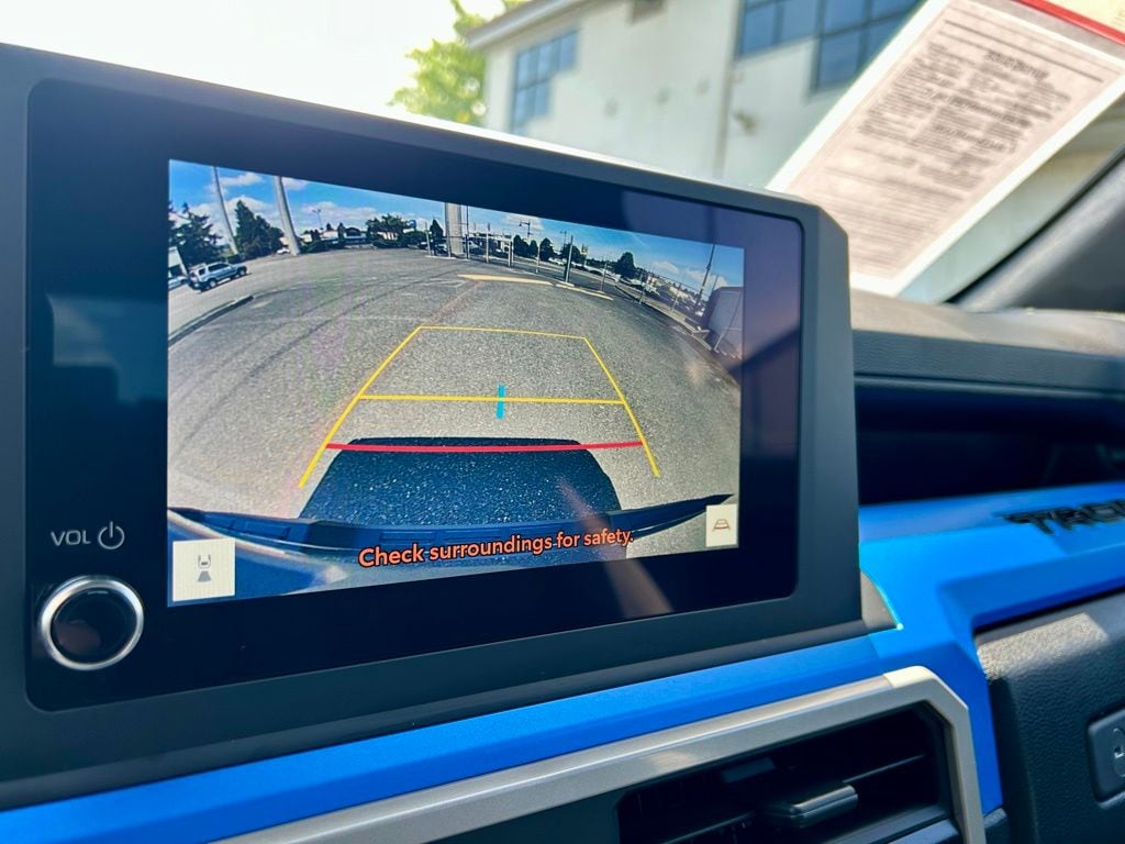 2025 Toyota Tacoma SR5 - Photo 22