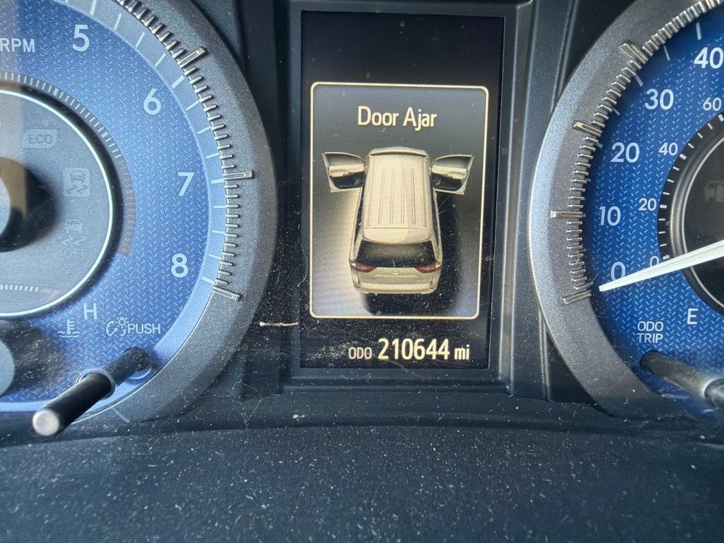 Used 2016 Toyota Sienna XLE Minivan/Van