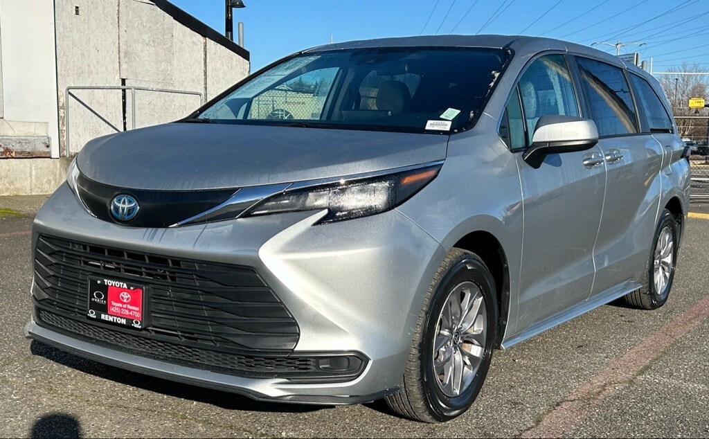 Certified 2024 Toyota Sienna LE Minivan/Van
