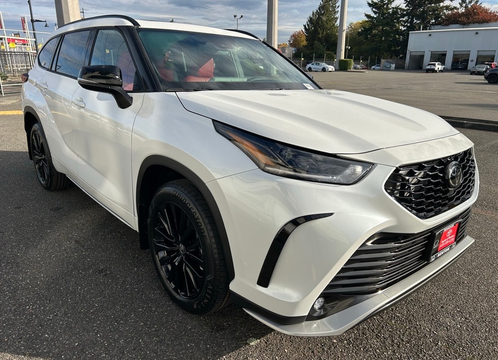 New 2025 Toyota Highlander XSE XSE AWD