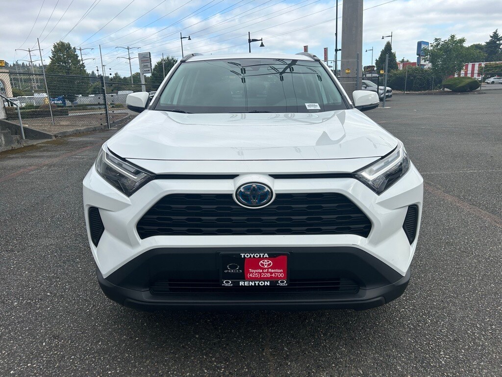2023 Toyota RAV4 Hybrid LE photo 2