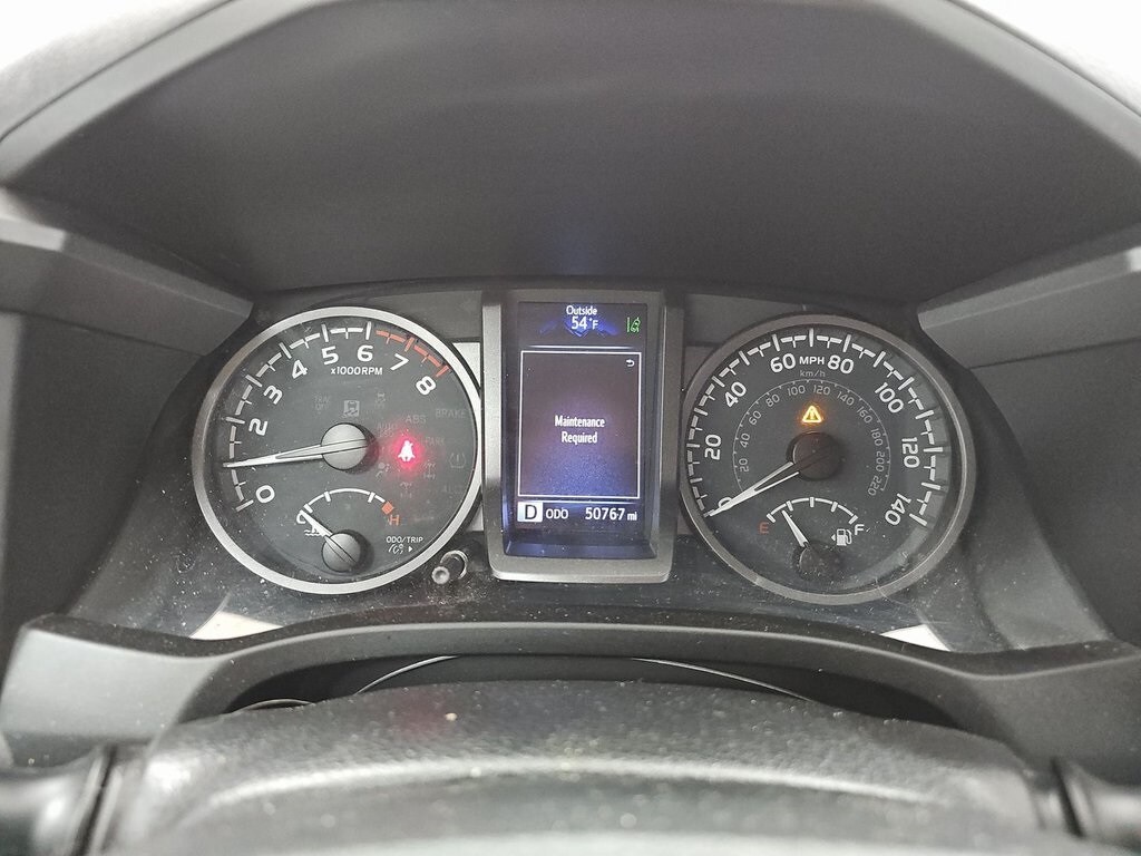 2020 Toyota Tacoma TRD Off-Road photo 2