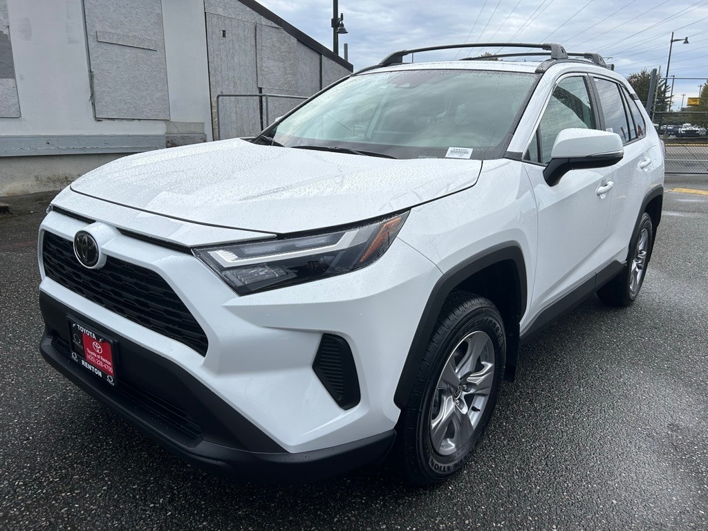 New 2025 Toyota RAV4 XLE XLE AWD SUV