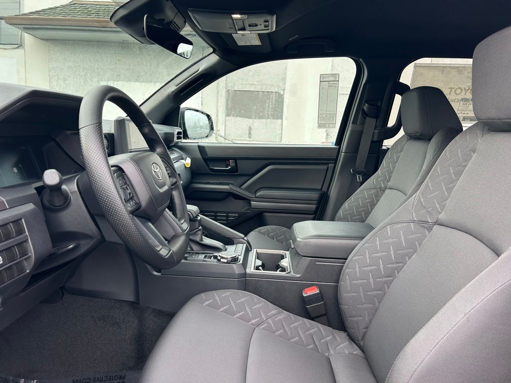 2026 Toyota Tacoma SR5 - Photo 9