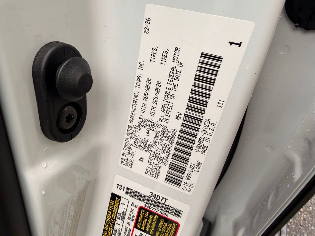 2026 Toyota Sequoia Platinum - Photo 25