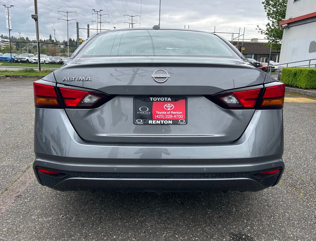 2025 Nissan Altima SV - Photo 6