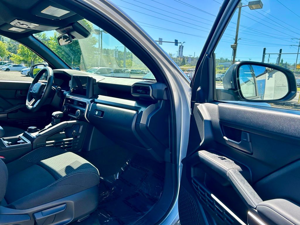 2025 Toyota 4Runner SR5 - Photo 15