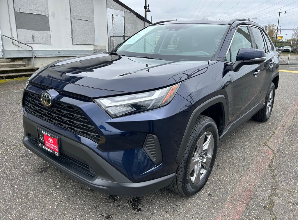 2024 Toyota RAV4 XLE AWD's photo