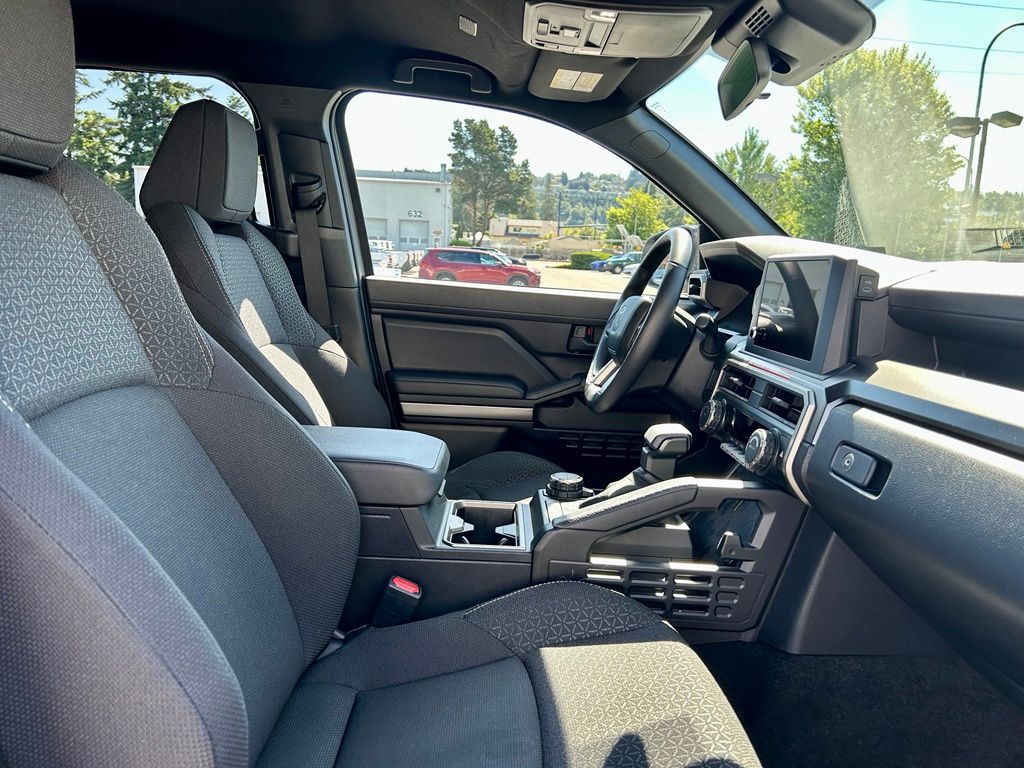 2025 Toyota 4Runner SR5 - Photo 16