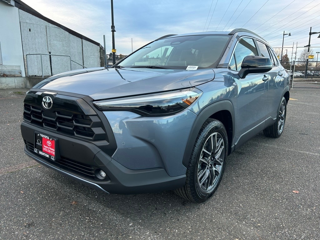 2026 Toyota Corolla Cross XLE's photo