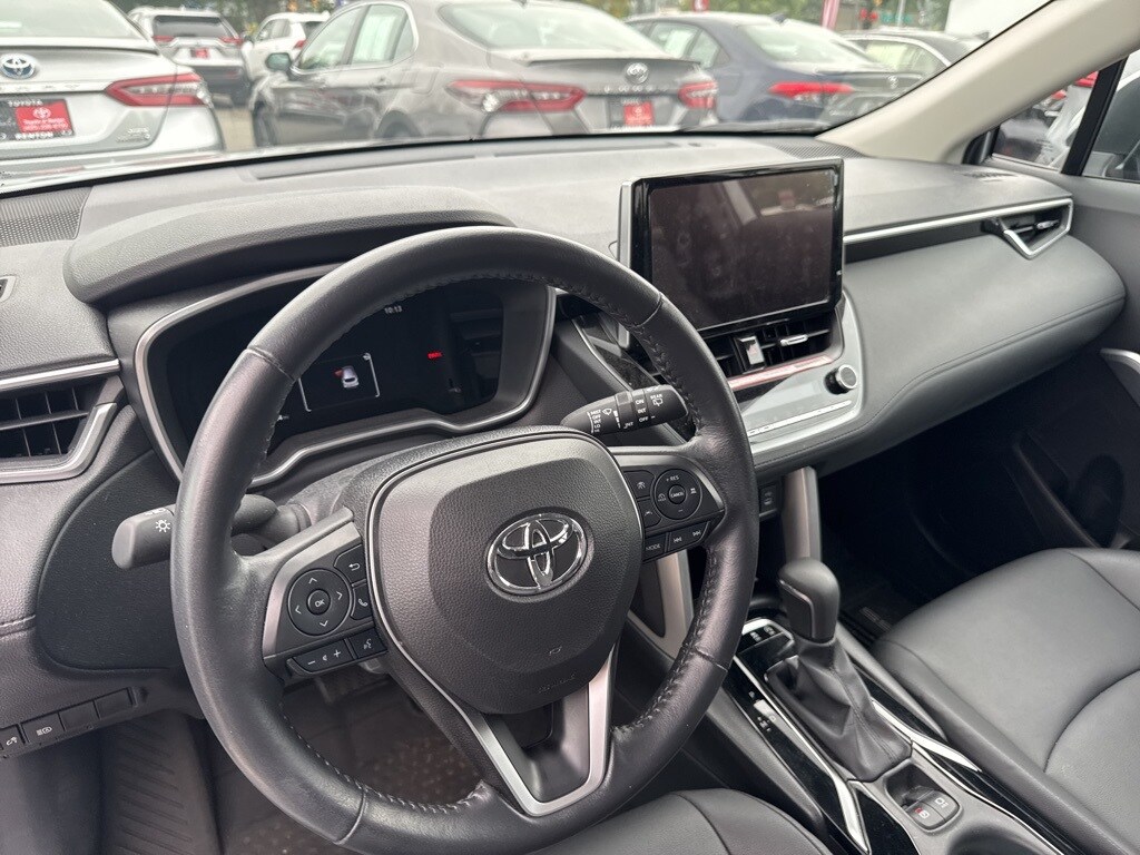 2023 Toyota Corolla Cross XLE photo 4