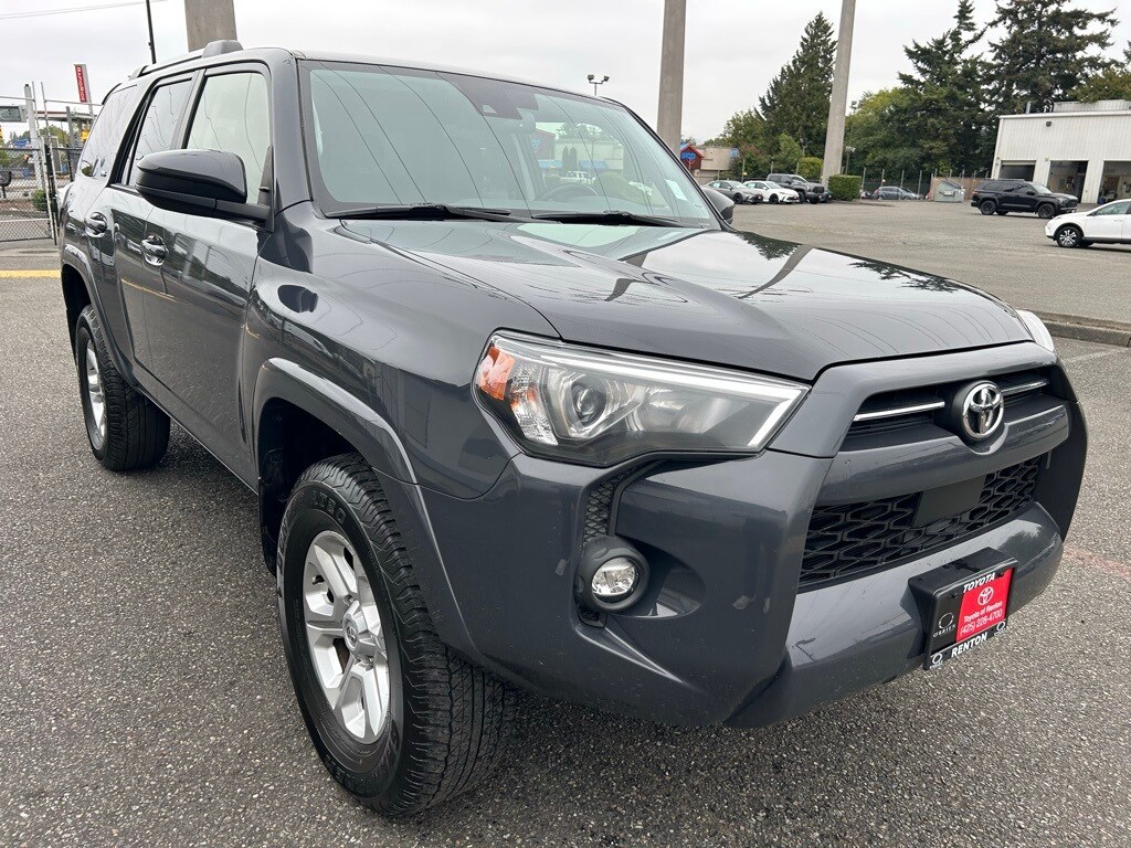 2024 Toyota 4Runner SR5 photo 3