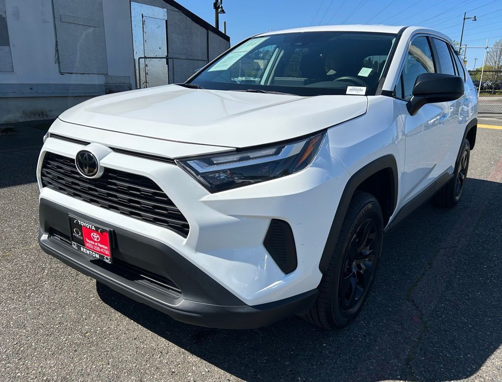 2024 Toyota RAV4 LE FWD's photo
