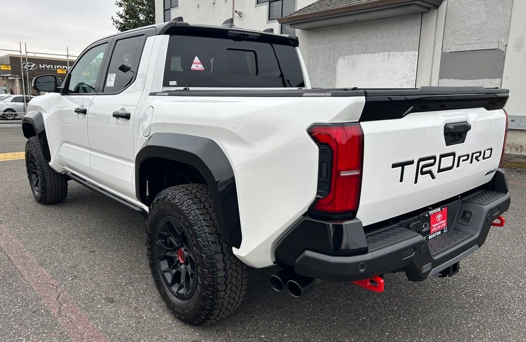 2026 Toyota Tacoma TRD Pro - Photo 7