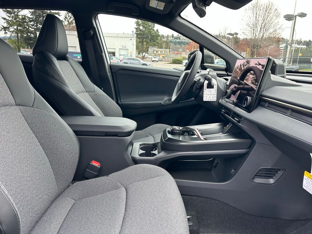 2026 Toyota bZ XLE - Photo 16