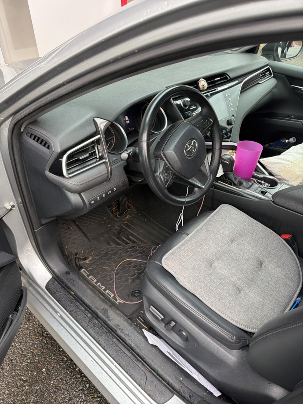 Used 2018 Toyota Camry Hybrid XLE Sedan