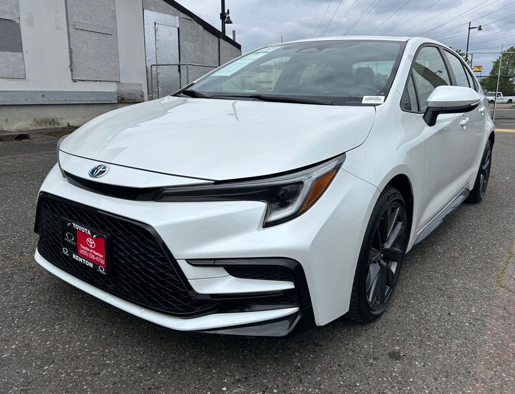 2024 Toyota Corolla SE Hybrid CVT's photo
