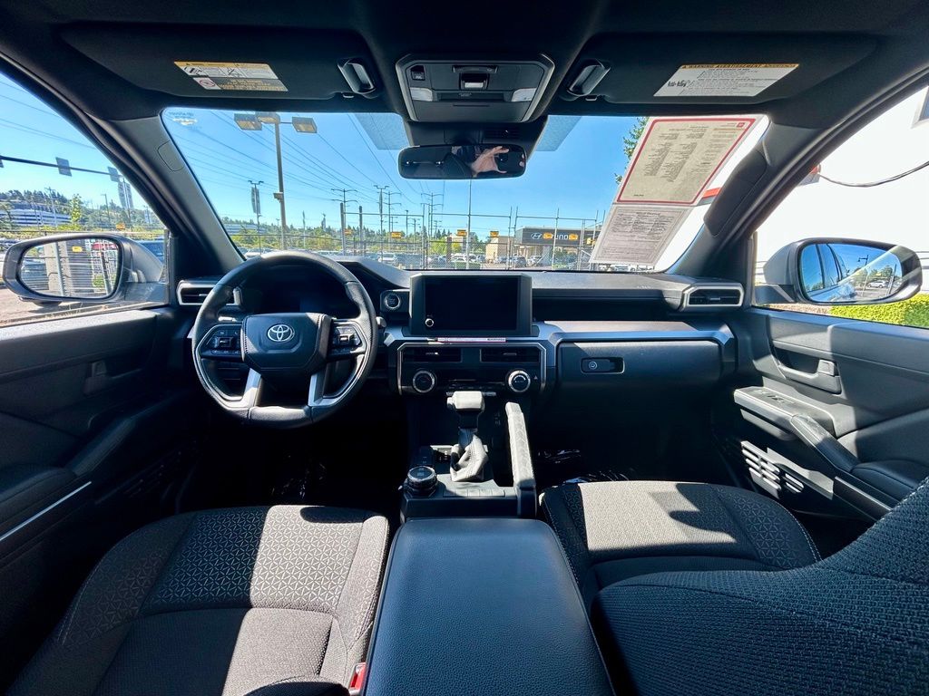 2025 Toyota 4Runner SR5 - Photo 18
