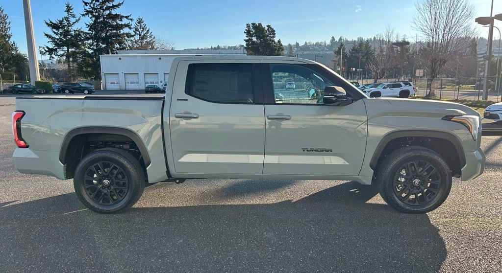 New 2026 Toyota Tundra Limited LIMITED CREWMAX 5.5