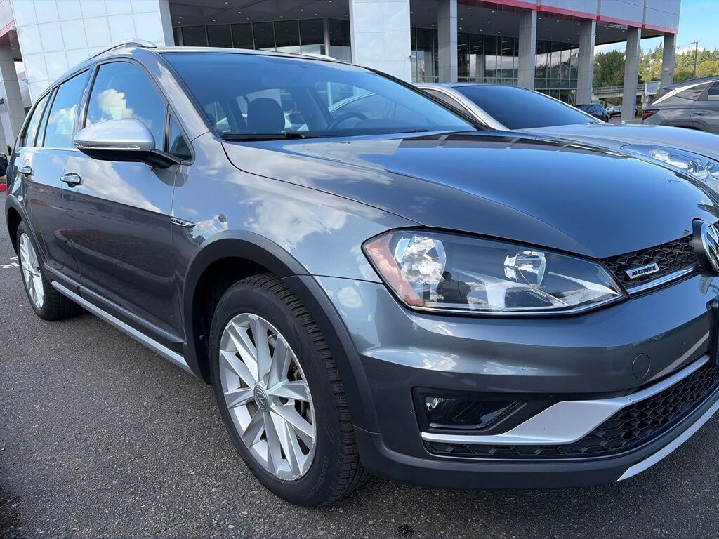 Used 2017 Volkswagen Golf Alltrack TSI SE Wagon