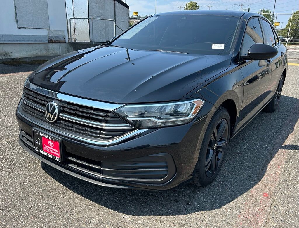 Used 2022 Volkswagen Jetta 1.5T SE Sedan