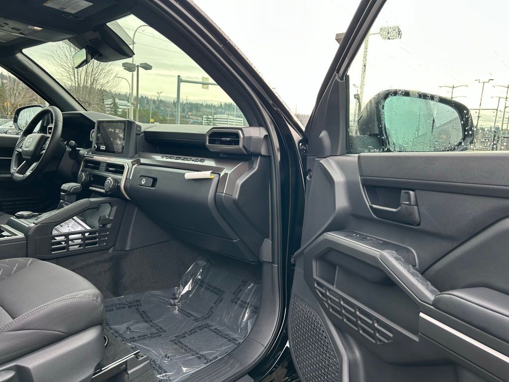 2026 Toyota Tacoma SR5 - Photo 14