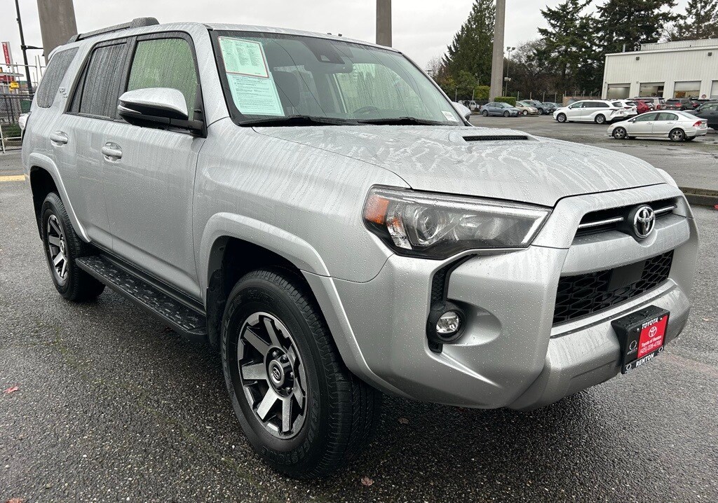 2024 Toyota 4Runner TRD Off-Road Premium photo 3