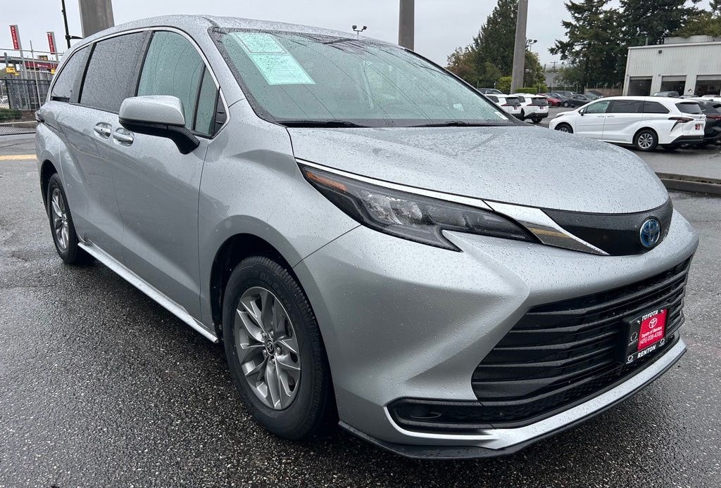 Certified 2024 Toyota Sienna LE Minivan/Van
