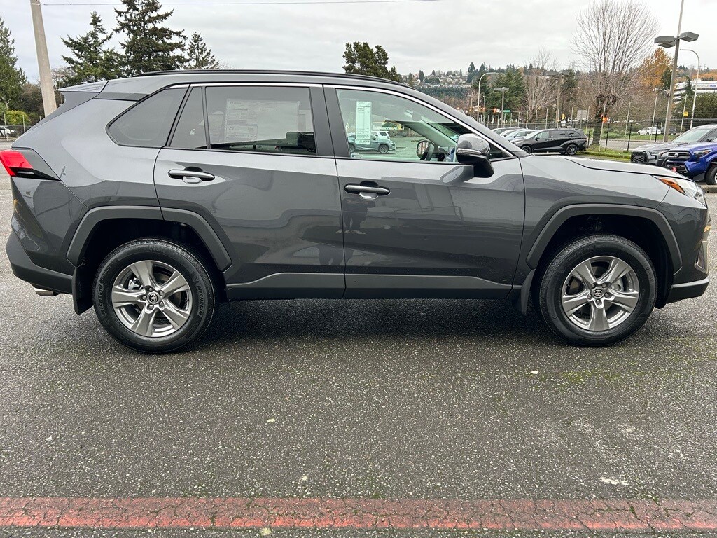 New 2025 Toyota RAV4 XLE XLE AWD SUV