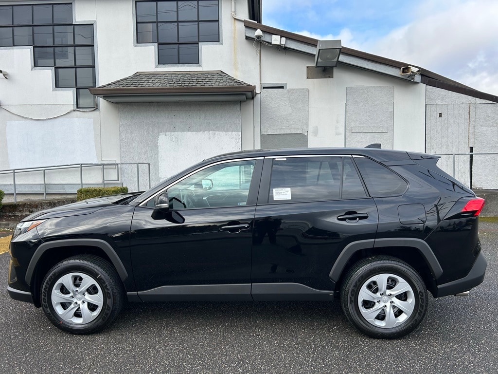 New 2025 Toyota RAV4 LE LE AWD SUV