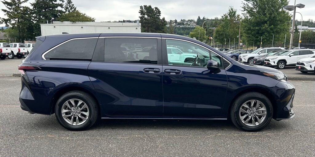 Certified 2024 Toyota Sienna LE Minivan/Van