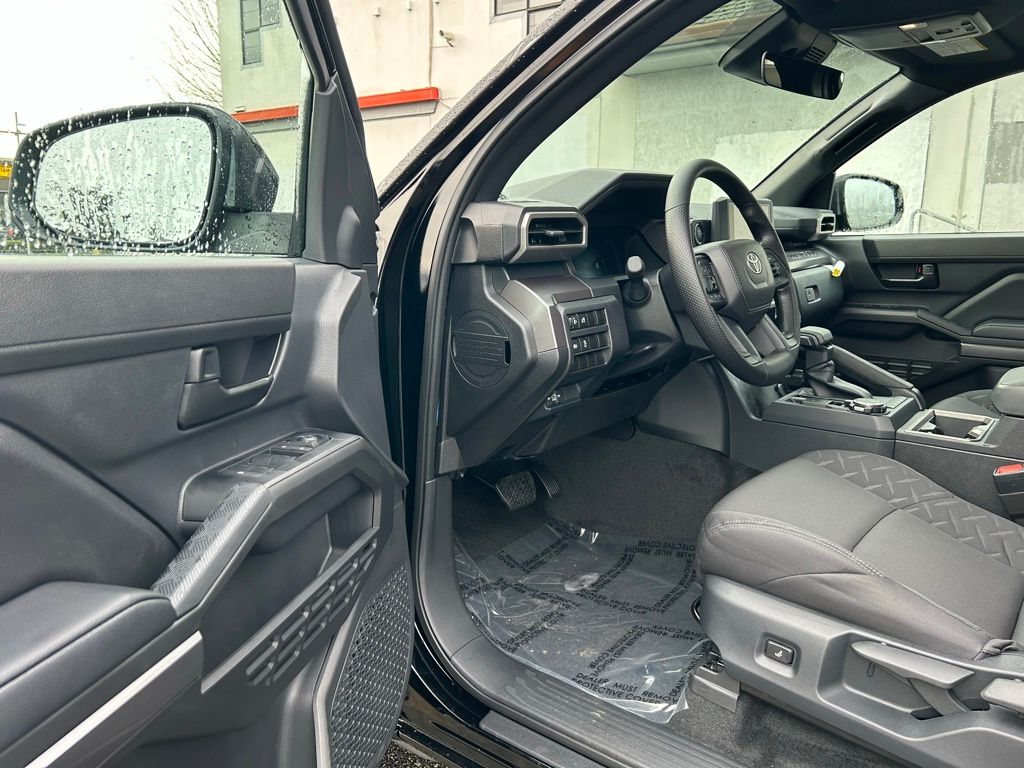 2026 Toyota Tacoma SR5 - Photo 8