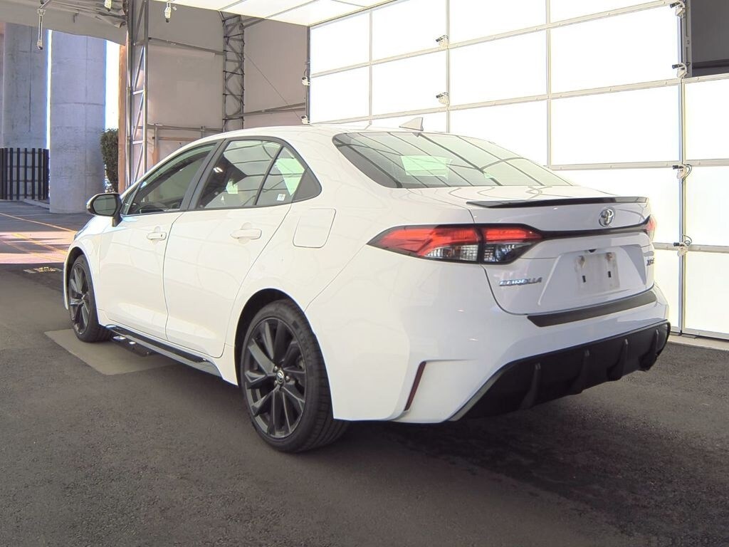 2023 Toyota Corolla XSE photo 4