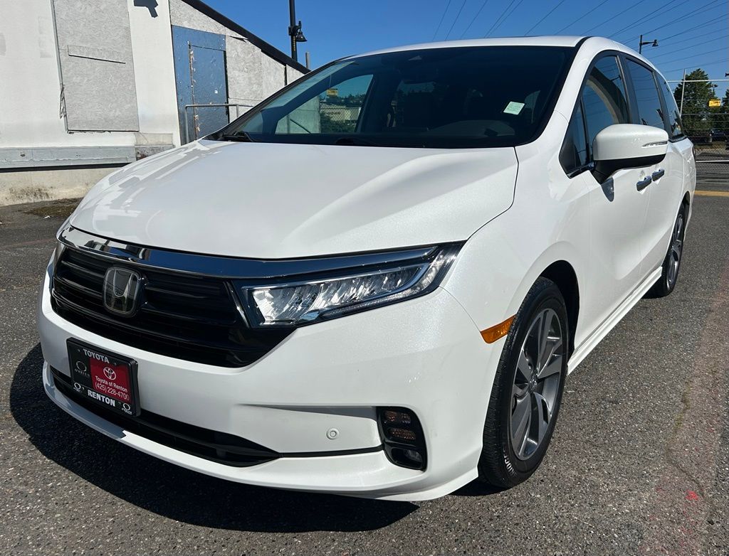 2023 Honda Odyssey Touring's photo