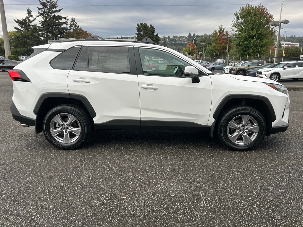 New 2025 Toyota RAV4 XLE XLE AWD SUV