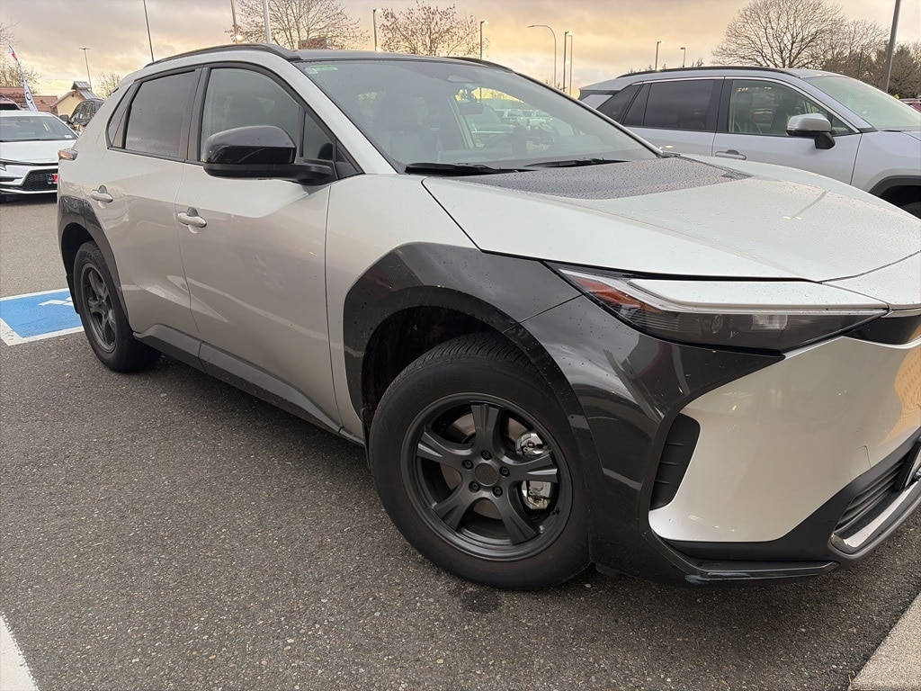 2025 Toyota bZ4X XLE's photo