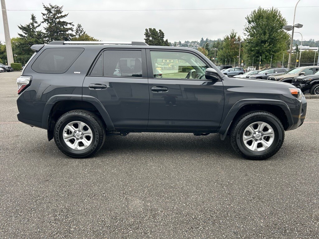 2024 Toyota 4Runner SR5 photo 4