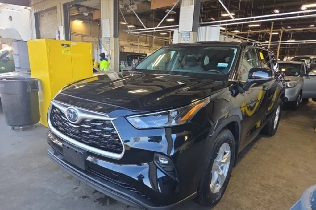 Certified 2022 Toyota Highlander Hybrid LE SUV