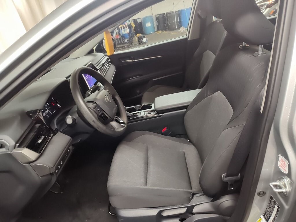 2025 Toyota Camry LE photo 3