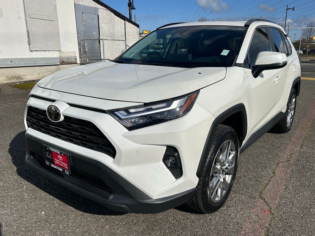 2022 Toyota RAV4 XLE Premium