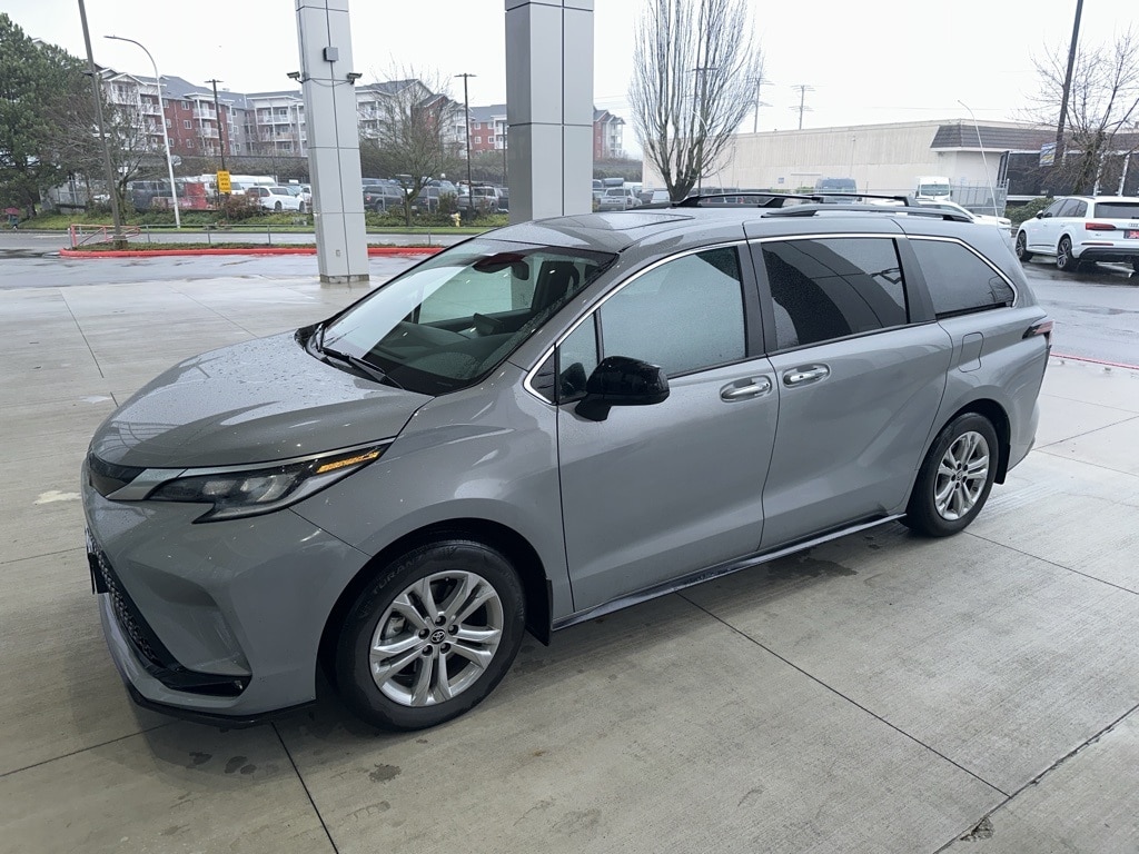Certified 2023 Toyota Sienna XSE Minivan/Van