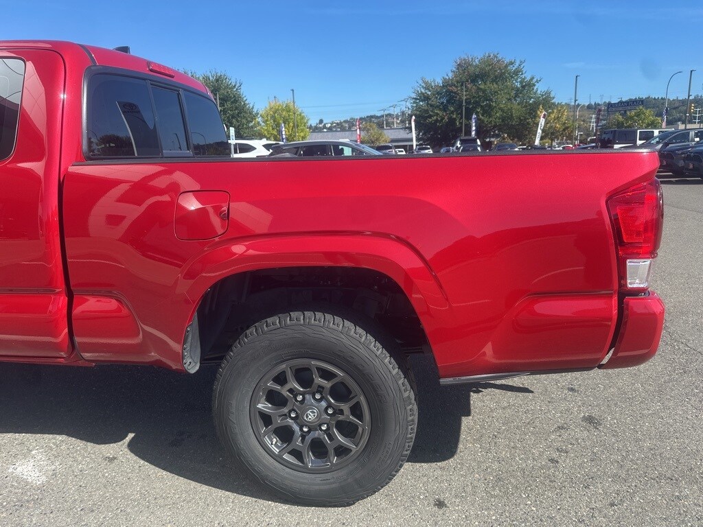 2016 Toyota Tacoma SR photo 4