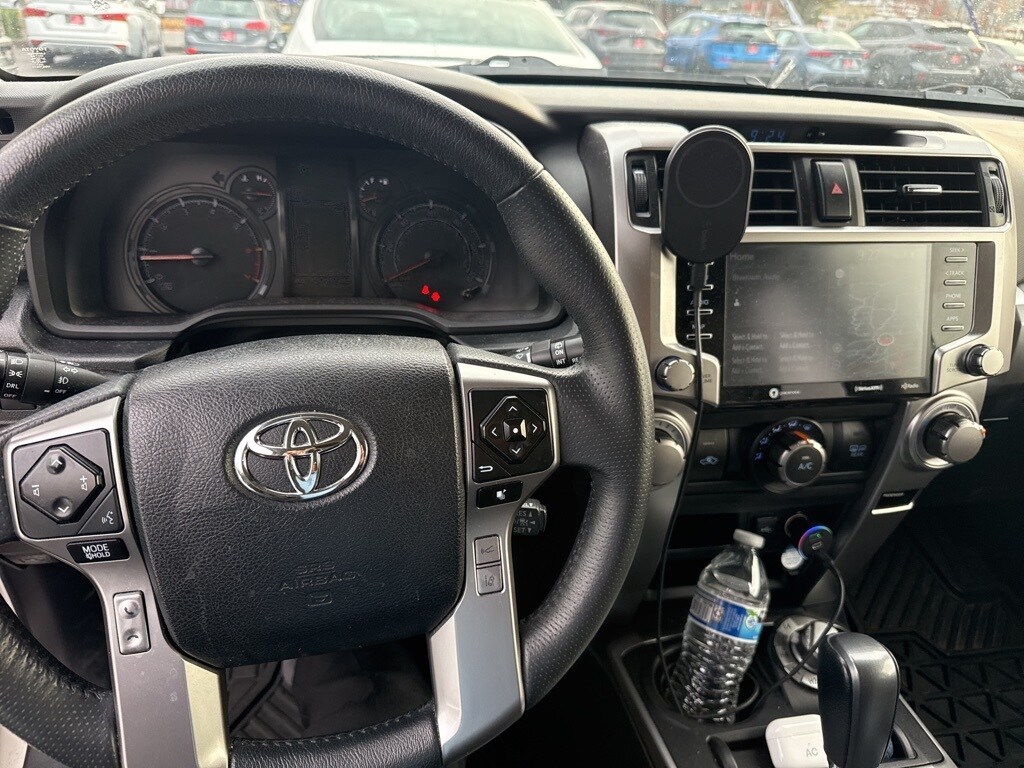 2021 Toyota 4Runner SR5 Premium photo 3