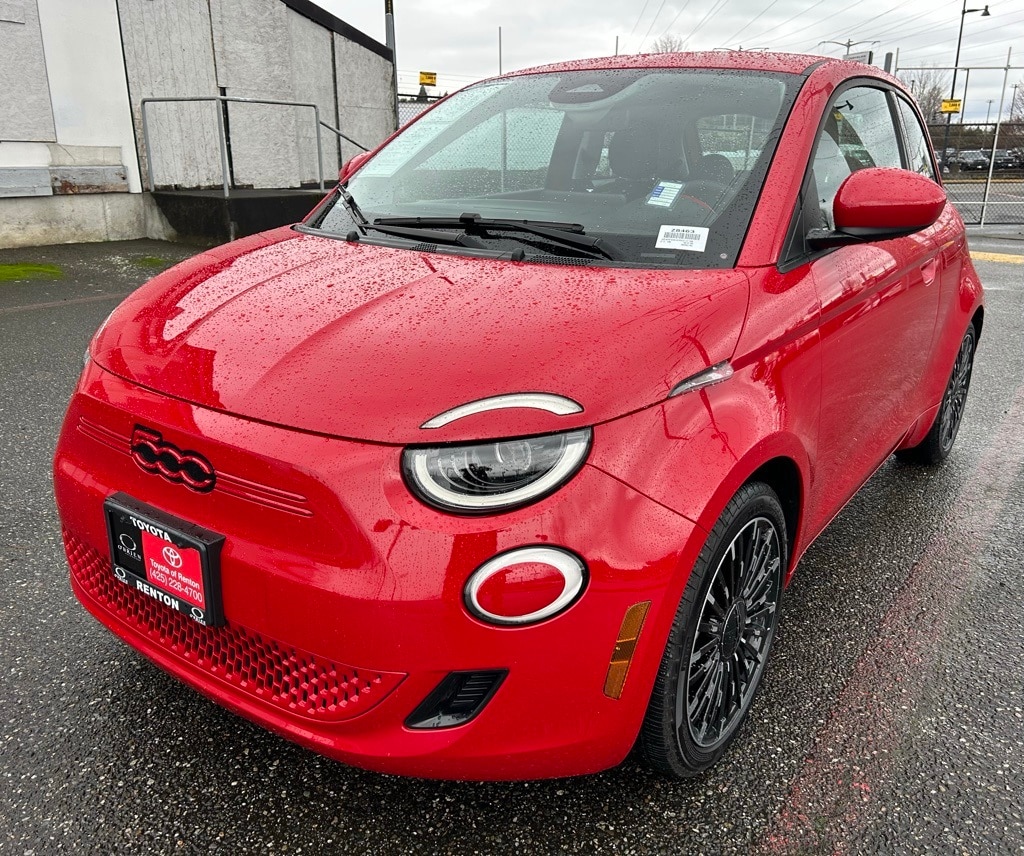2024 FIAT 500e Base's photo
