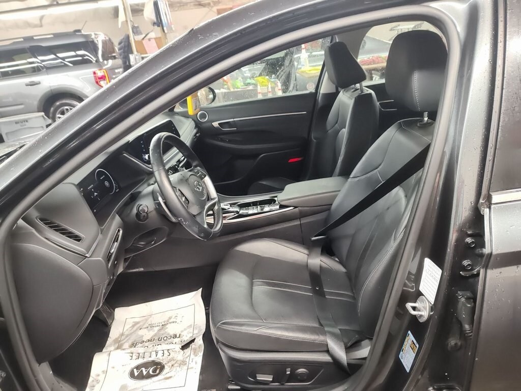 2023 Hyundai Sonata Limited photo 3