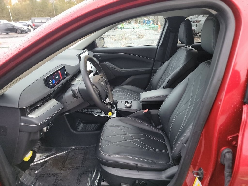 2021 Ford Mustang Mach-E Select photo 3