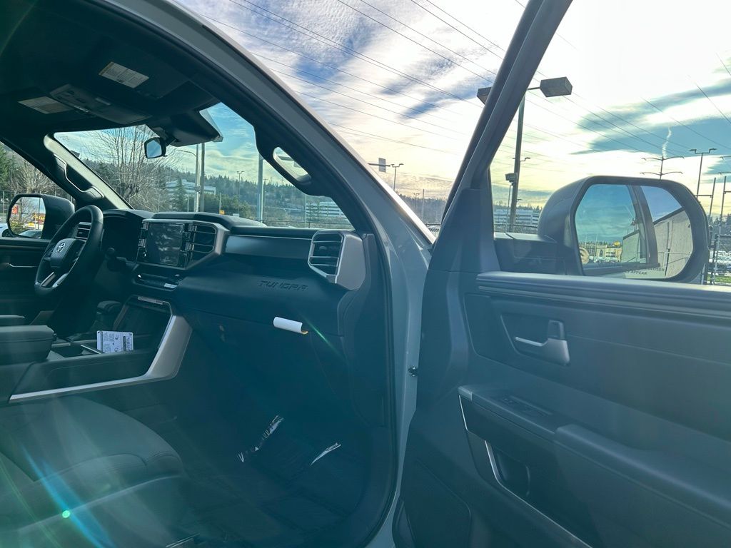2026 Toyota Tundra SR5 - Photo 15