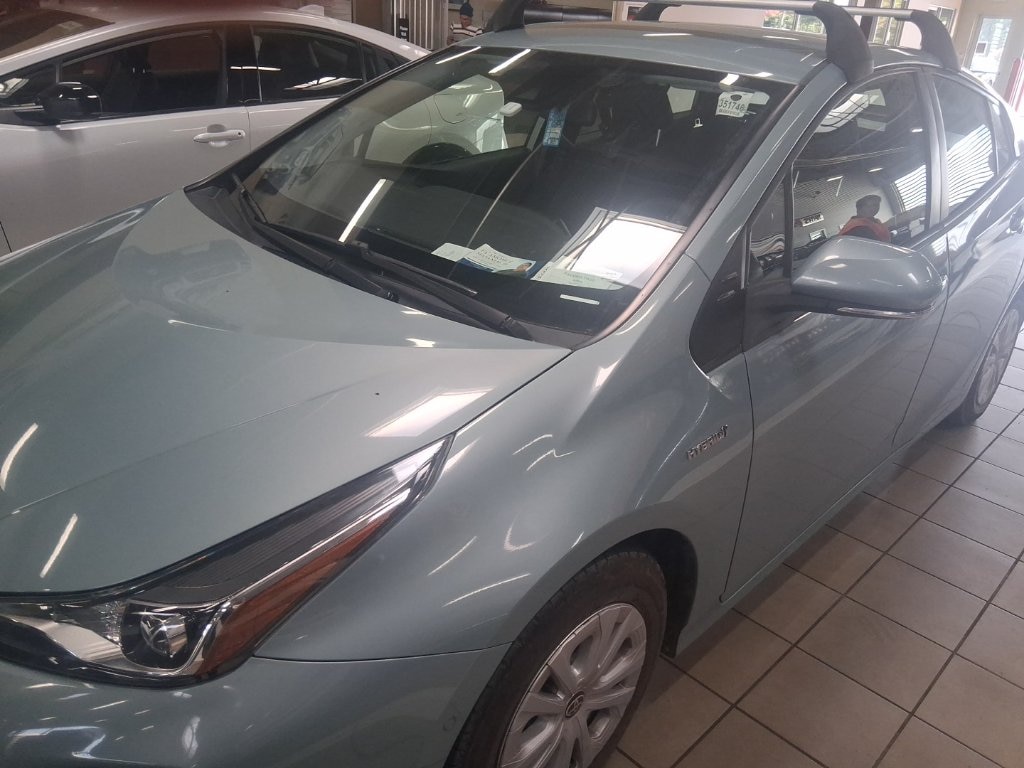 Used 2022 Toyota Prius LE Hatchback